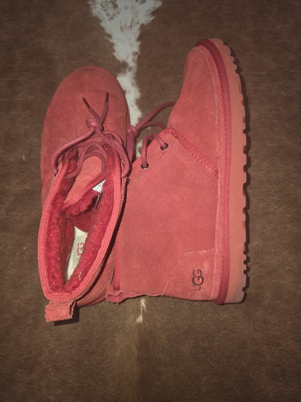 UGG NEUMEL Men’s Size 12 Red Suede Chukka Boots NWOB EU 45